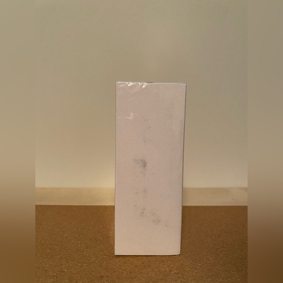 Eight & Bob Annicke Collection 4 - Picture 6 of 6